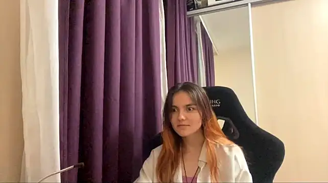 VelvetEden live XXX chat