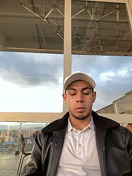 Taylor_DiamondBoy live XXX chat