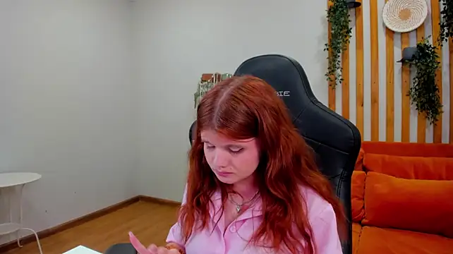 ChloeHalses Pertunjukan Webcam