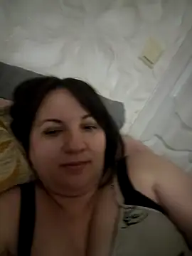 JANICSA Adlı Modelin Canlı XXX Sohbeti
