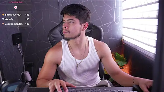 David_capizzi_ live XXX chat