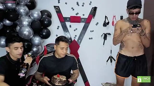 EliteBoysLive's Live XXX Chat