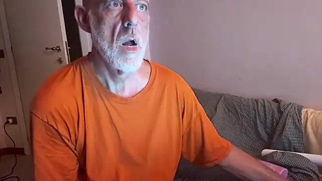 Chat +18 de PierPesaroX ao vivo