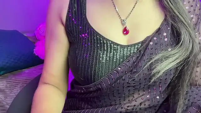 QueenAngelena Pertunjukan Webcam