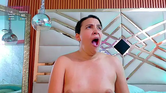 Sluttyandmature Live XXX-Chat