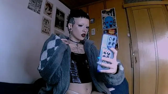 XXX chat uživo modela plutonbluemooon333
