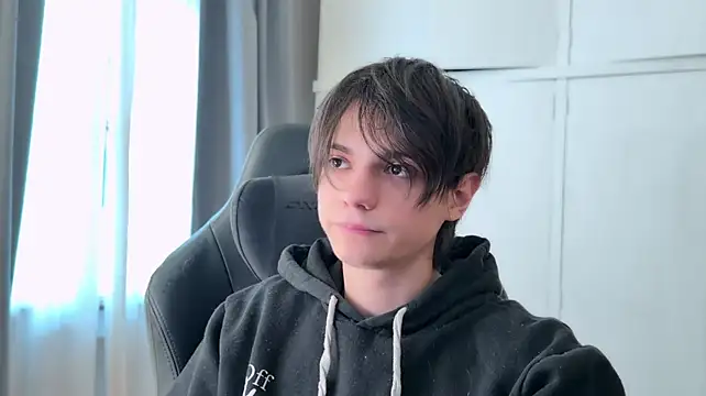 SasukeUhchiaa's Live XXX Chat