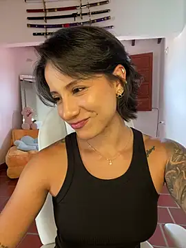 Ale_Lewis Adlı Modelin Canlı XXX Sohbeti