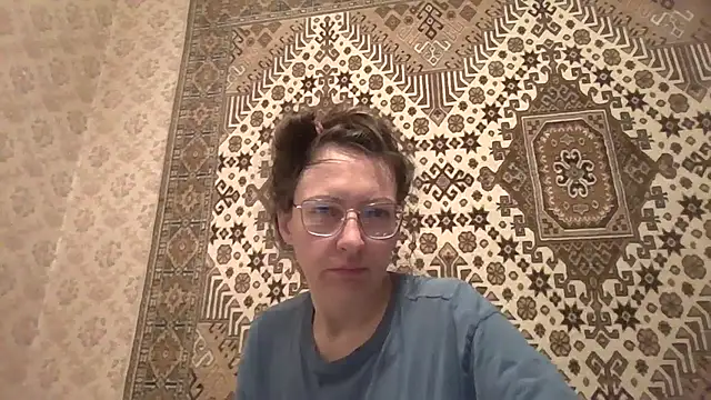FayInessaKiss' Live XXX Chat