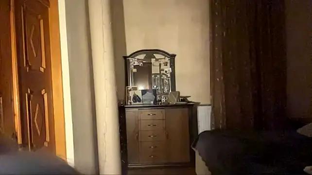 TarenOgilvie's Live XXX Chat