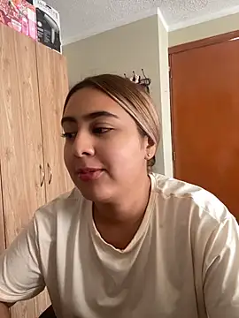 Chat XXX en directo de Miabonnett_