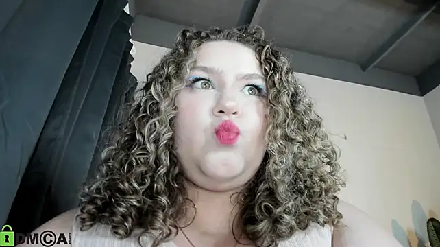 SofiRoce's Live XXX Chat