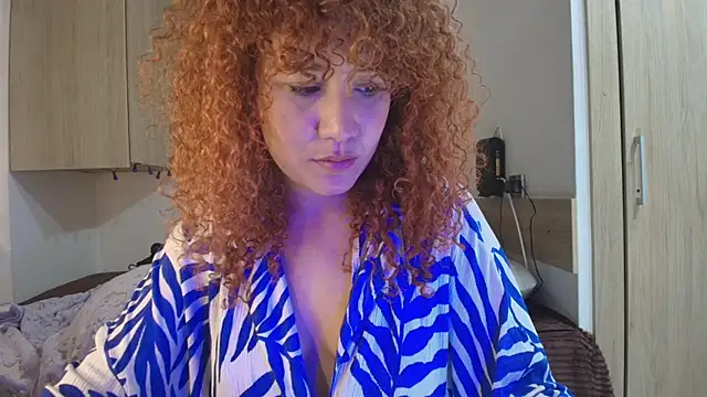 Charlotte11-11's Live XXX Chat