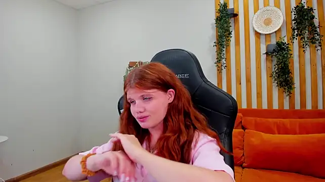 ChloeHalses XXX чат на живо