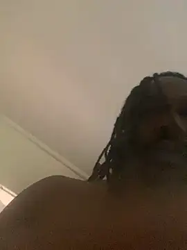jrnice8tsix's Webcam Show