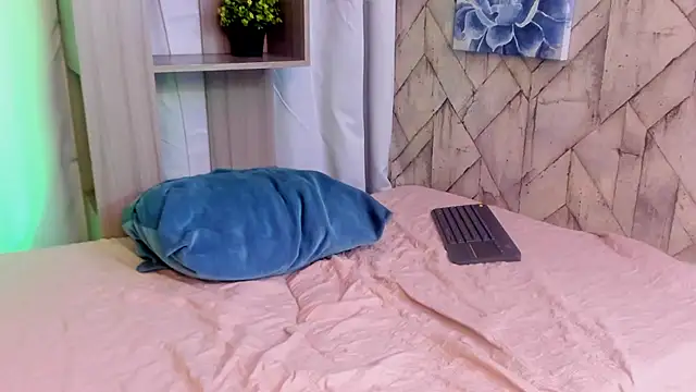 Pokazy przed kamerką – sammyrose__