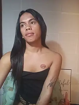 Quenn_harleyxx 在線直播表演