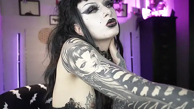 insania_9999_ Chat XXX live