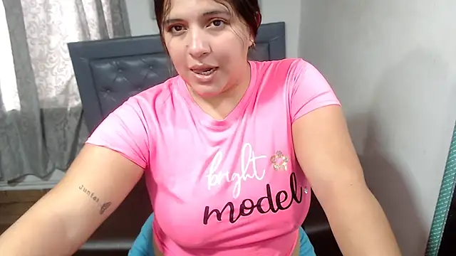 sarah_aguilar Adlı Modelin Canl ı XXX Sohbeti
