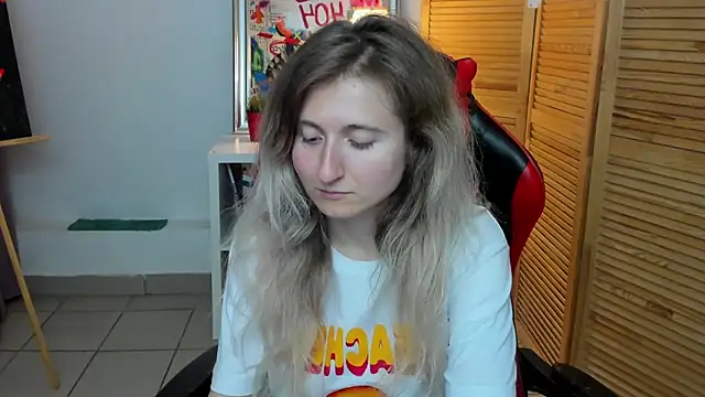Chat +18 de CamillaDreamer ao vivo