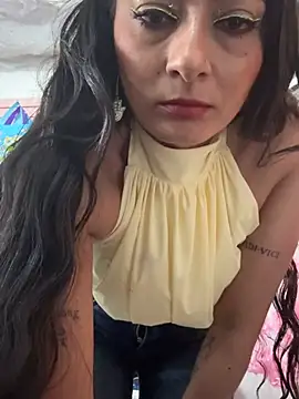 הופעת וובקאם של IsabellaMariet