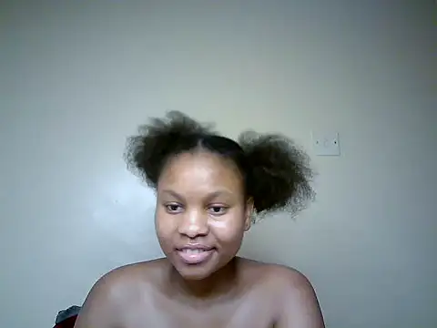 Swt_smiles live XXX chat