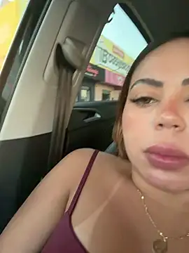 lariic's Live XXX Chat