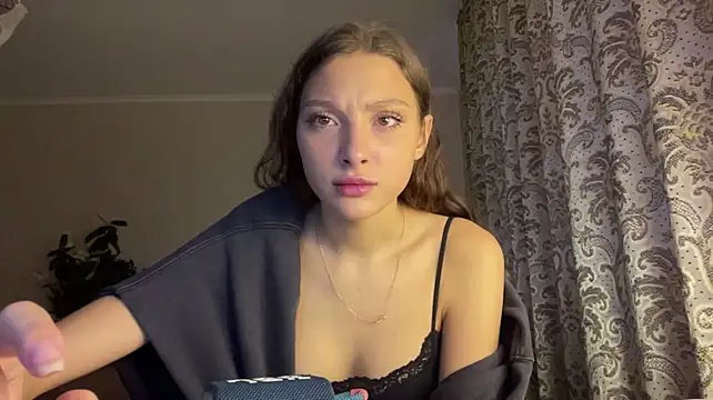 CaraMalpica's Webcam Show
