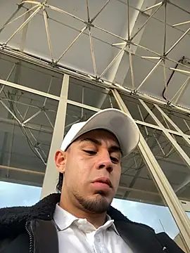 הופעת וובקאם של Taylor_DiamondBoy
