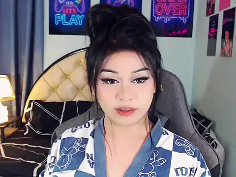 SexxyTsLoverr Show Webcam