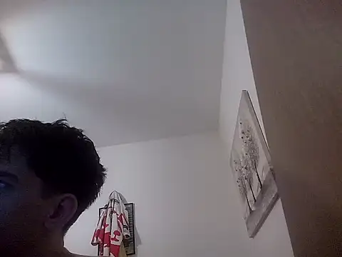ALEX20051904 Webcam show