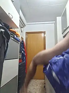 Czat XXX na żywo – Javier_bear
