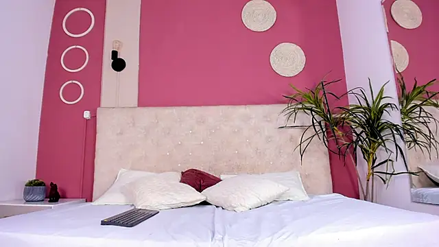 Miahchubby webcam show