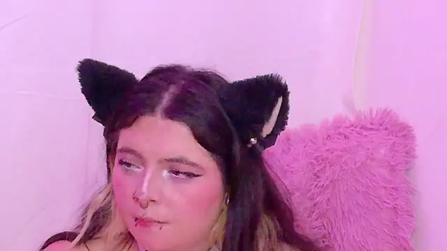 دردشة Sachi_Meow الجنسية المباشرة