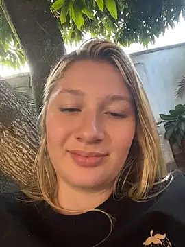 aurora_coldd élő XXX-chatje