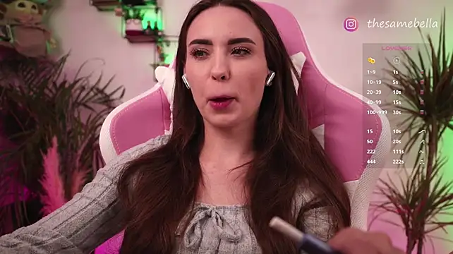 -BabyYoda's Live XXX Chat