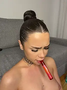 nickybenzz's Live XXX Chat