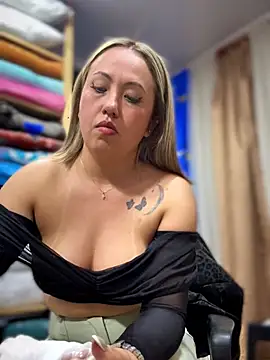 VIOLETA-25_ Live XXX-chat
