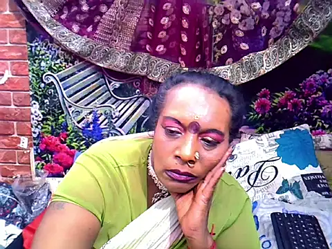 IndianAce1 Live XXX-Chat