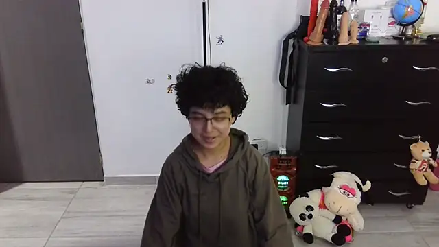 XXX chat uživo modela thomascooper7