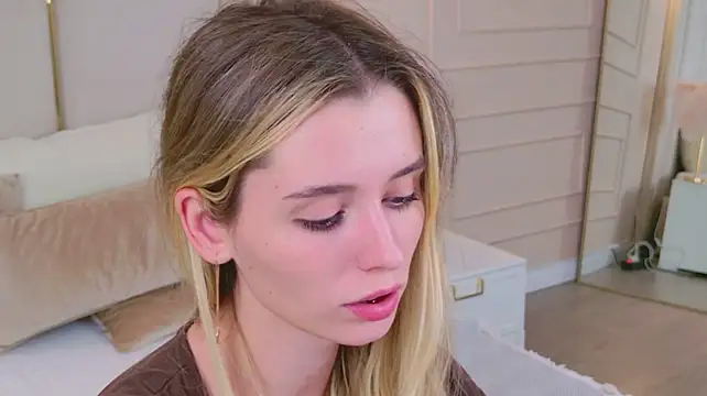 MarybethSnow Adlı Modelin Canlı XXX Sohbeti
