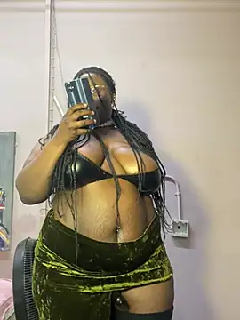 צ'אט XXX בשידור חי של CurvyCocoxxx