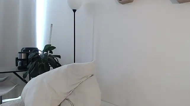Živý XXX chat MIYESSI