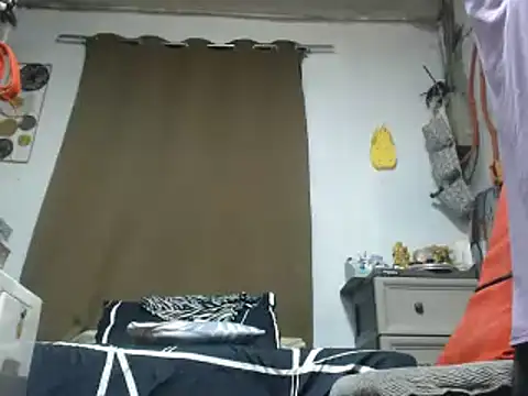30cmHORSECOCKSELFSUCKER Webcam show