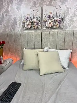 SaraLugo's Live XXX Chat