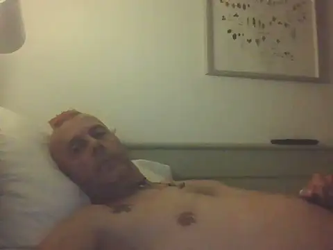 SHARPSkinhead webkamerás műsora