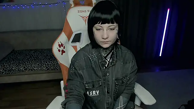 acid_trip1l's Live XXX Chat