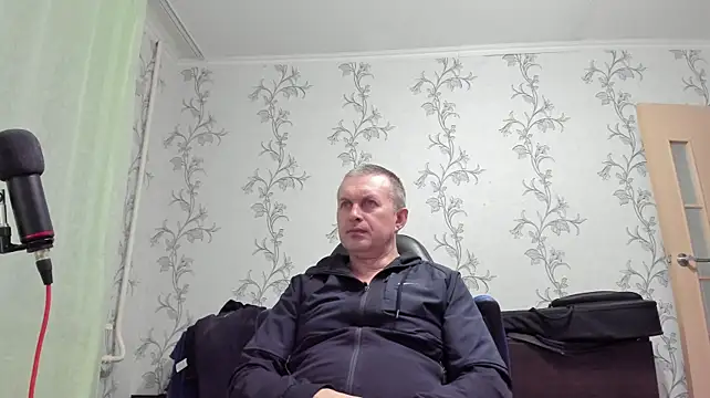 Show modela SanFrantsisko na web-kameri