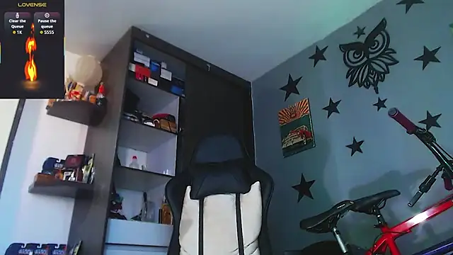 justincs XXX чат на живо