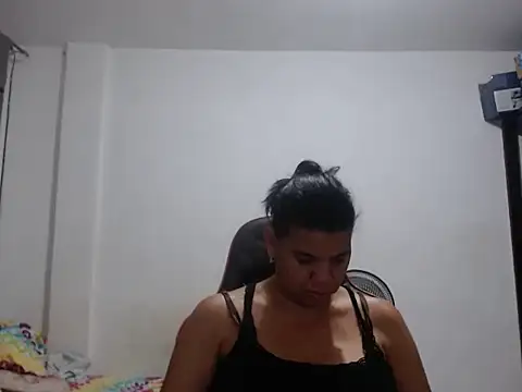 Adriana_0312 élő XXX-chatje